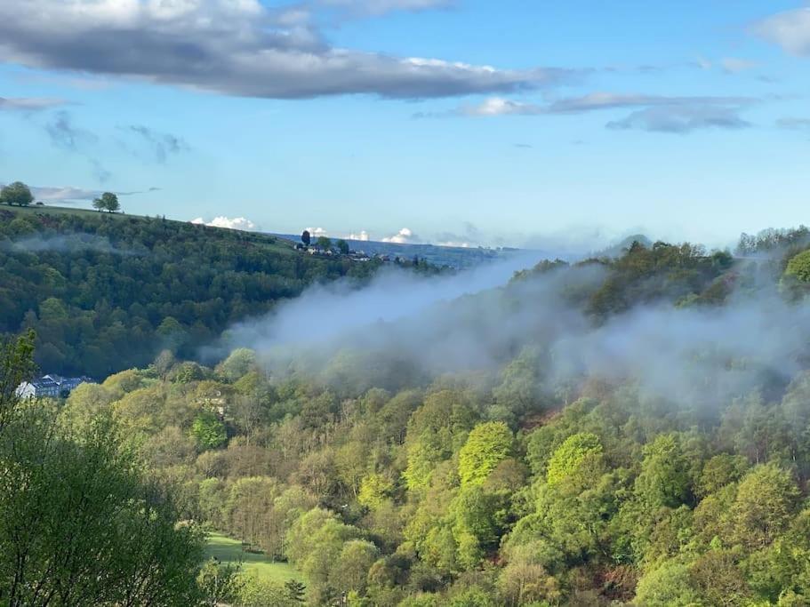 Villa The Crest Hillside Retreat With Hot Tub Abertillery Exterior foto