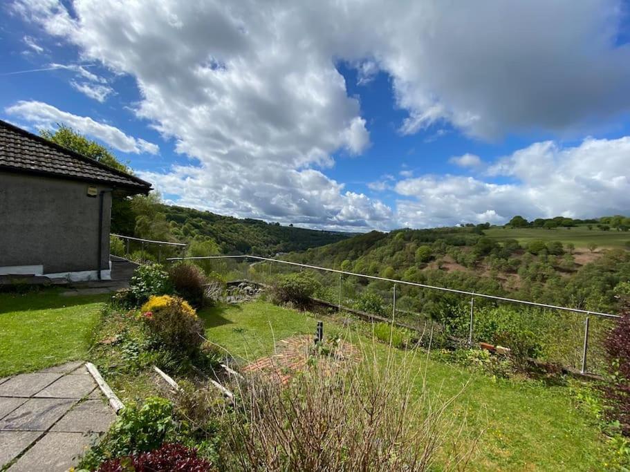 Villa The Crest Hillside Retreat With Hot Tub Abertillery Exterior foto